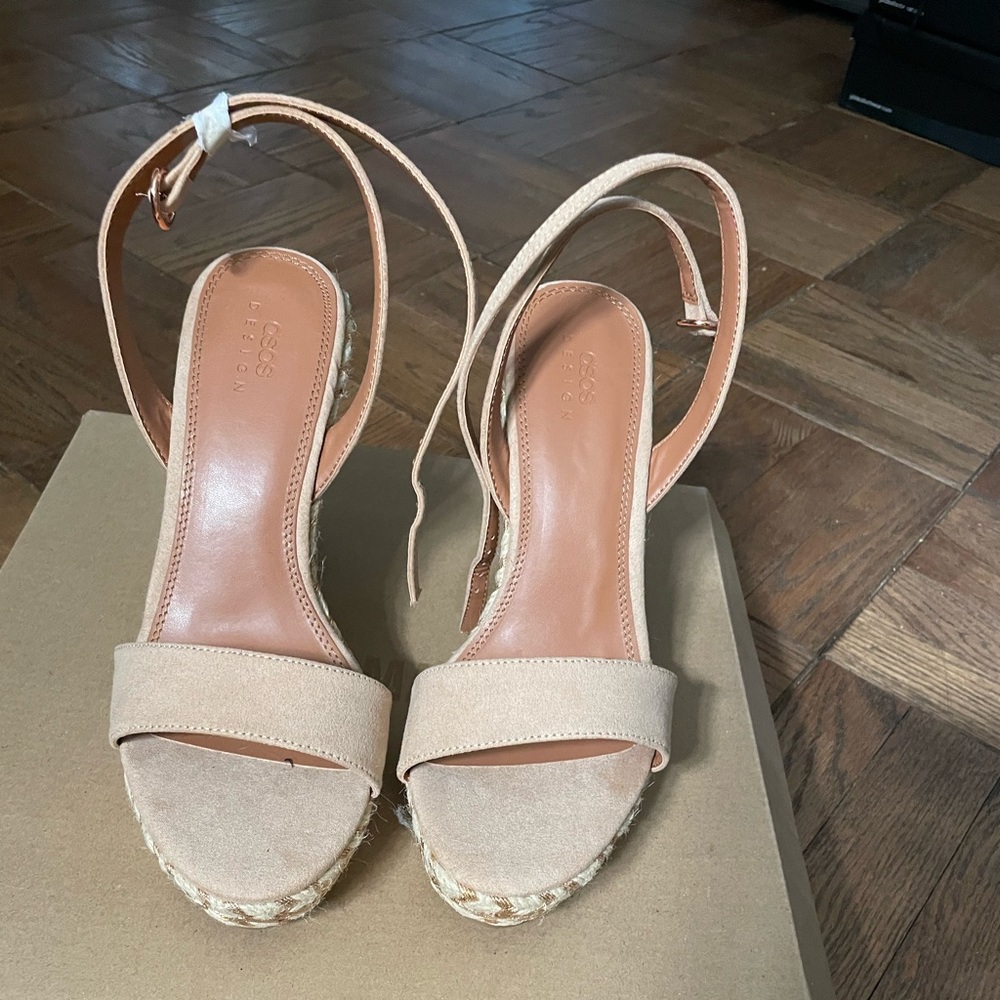 NEW platform shoes Size 9